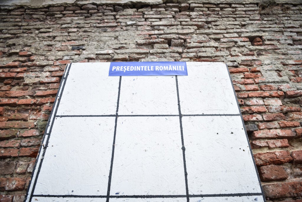 panou-electoral-afisaj-electoral-alegeri-presedinte-7-sb9h