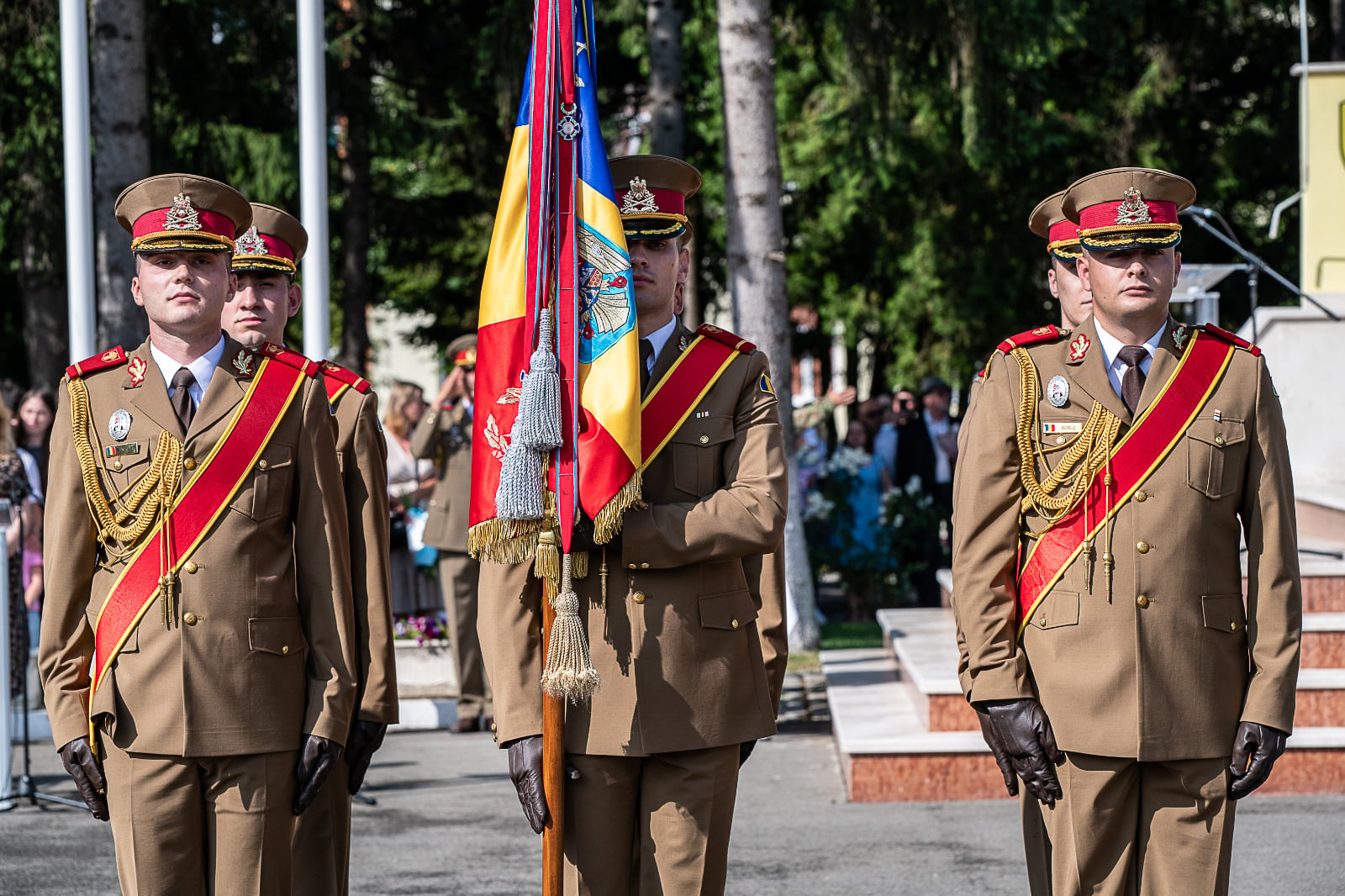 Ceremonie de predare-primire a comenzii Academiei Forțelor Terestre „Nicolae Bălcescu” din Sibiu. Ghiță Bârsan se pensionează, după 14 ani la conducerea instituției