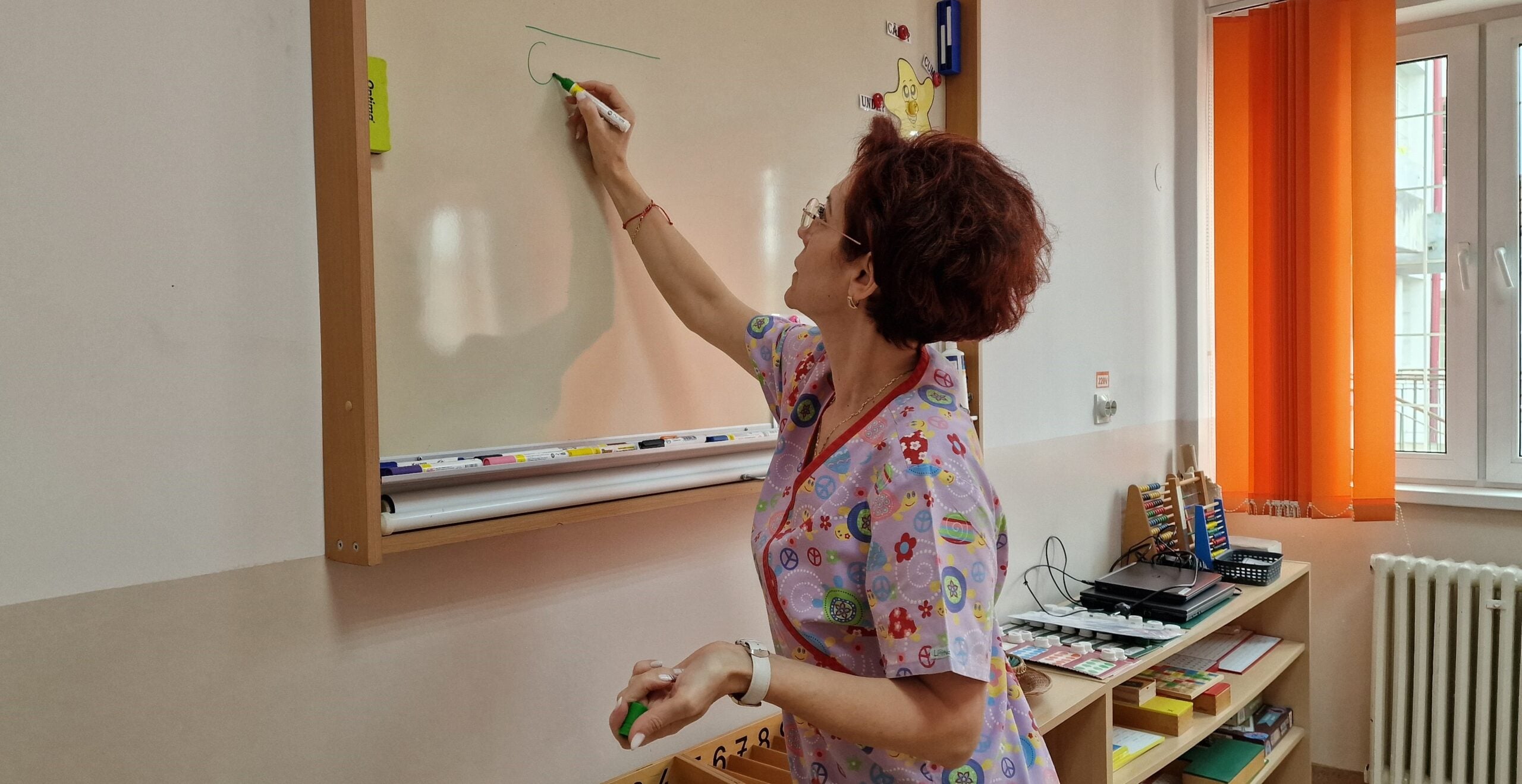 Școala din spital. Povestea Julietei Toma, profesoara din Sibiu care predă copiilor bolnavi
