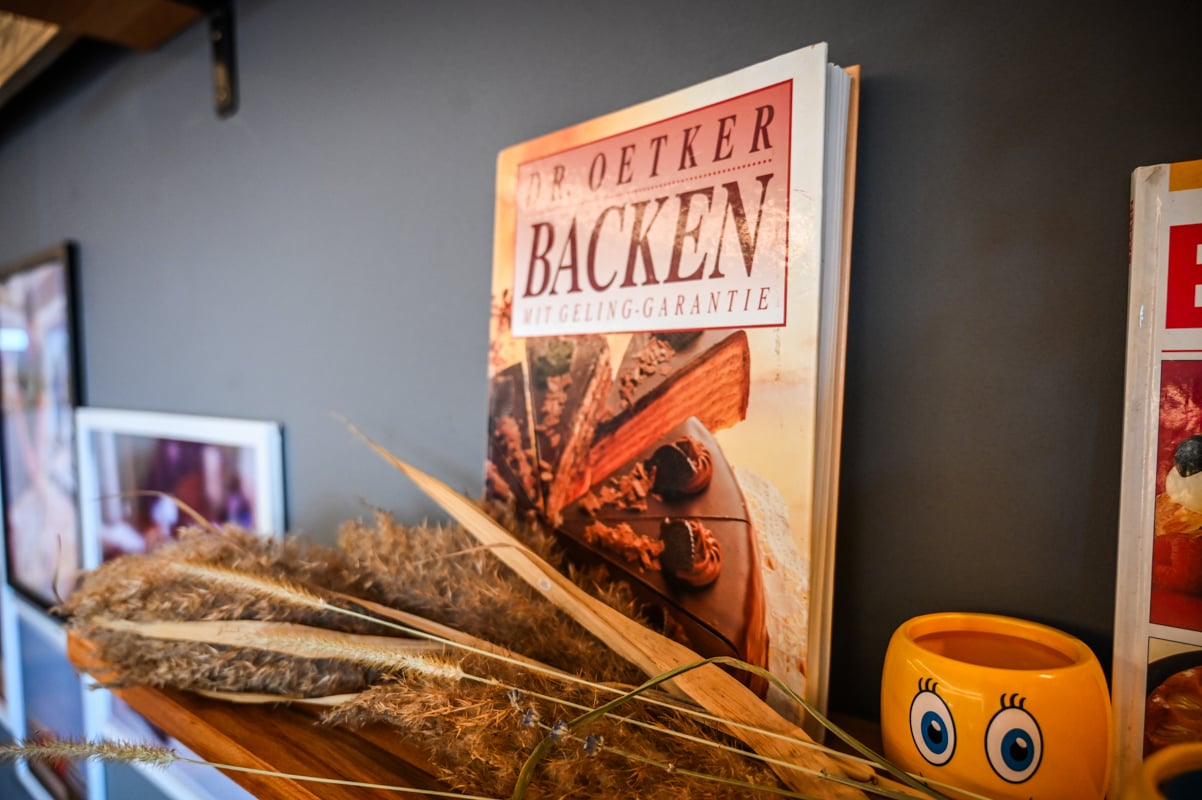 La 71 de ani, o sibiancă și-a deschis afacere împreună cu fiul ei. „Ne completăm unul pe celălalt. Claudiu are mai multe idei, fiind din altă generație”