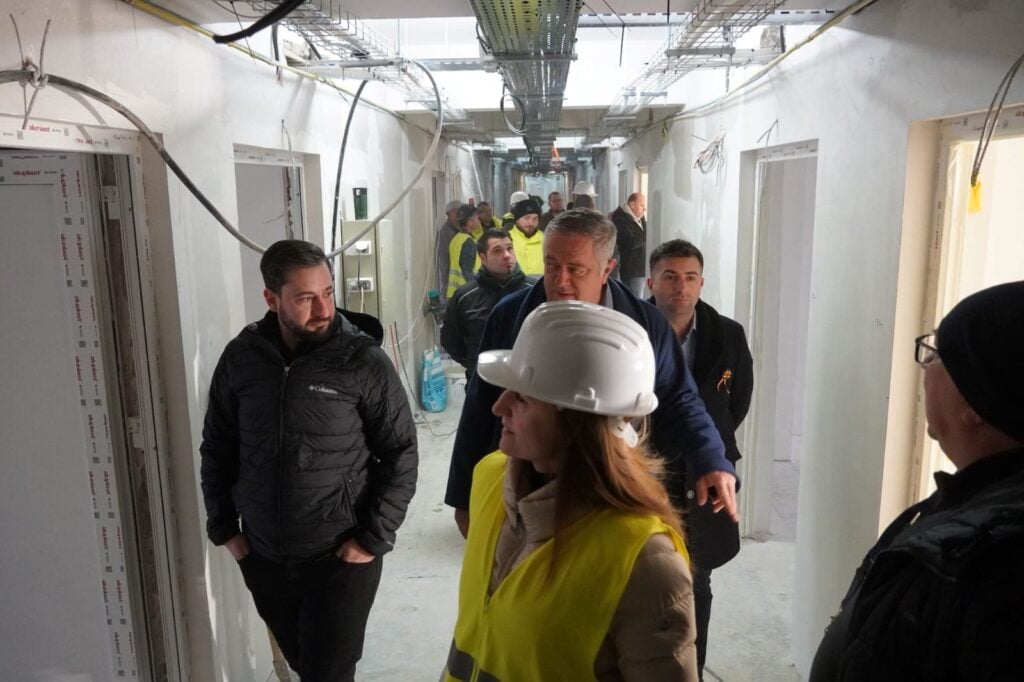 campean-chelcea-fotache-santier-maternitate-vlnz