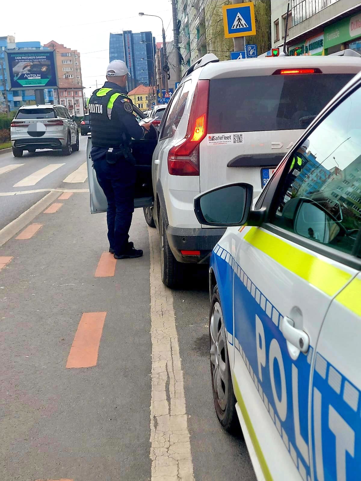 11 șoferi au fost amendați pentru că au parcat neregulamentar, pe M. Viteazu și Semaforului