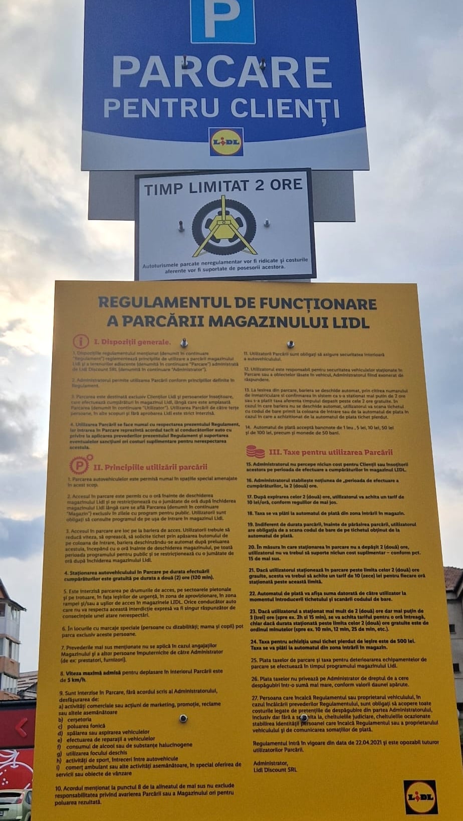 Lidl limitează la două ore timpul pentru clienți și introduce parcarea cu plată în Valea Aurie: 10 lei ora, 500 de lei taxa de tichet pierdut