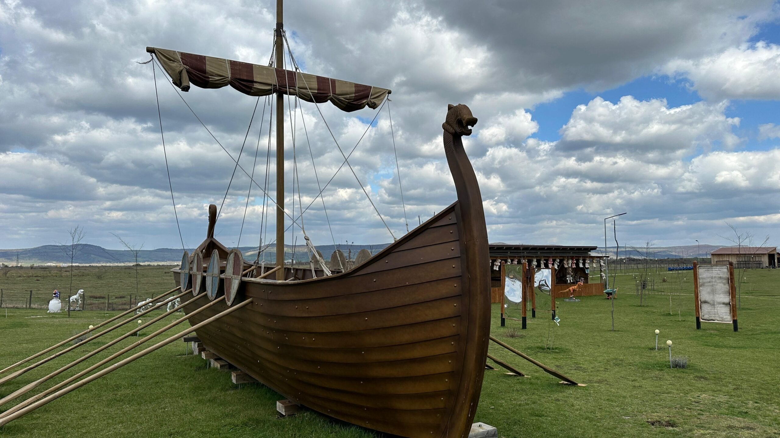 Sibiul are un sat de vikingi pe Valea Avrigului. Am descoperit o nouă atracție turistică a județului