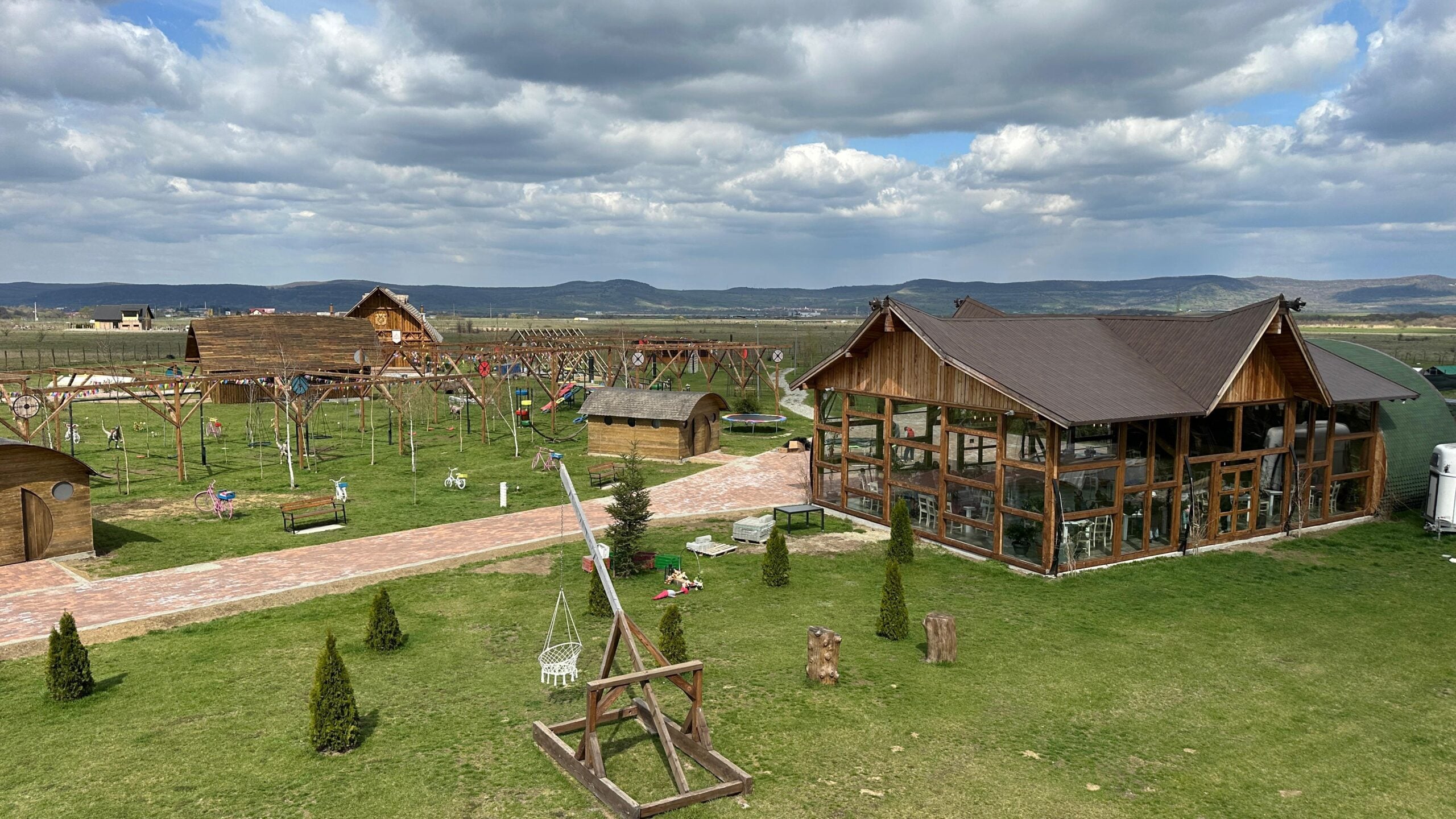 Sibiul are un sat de vikingi pe Valea Avrigului. Am descoperit o nouă atracție turistică a județului