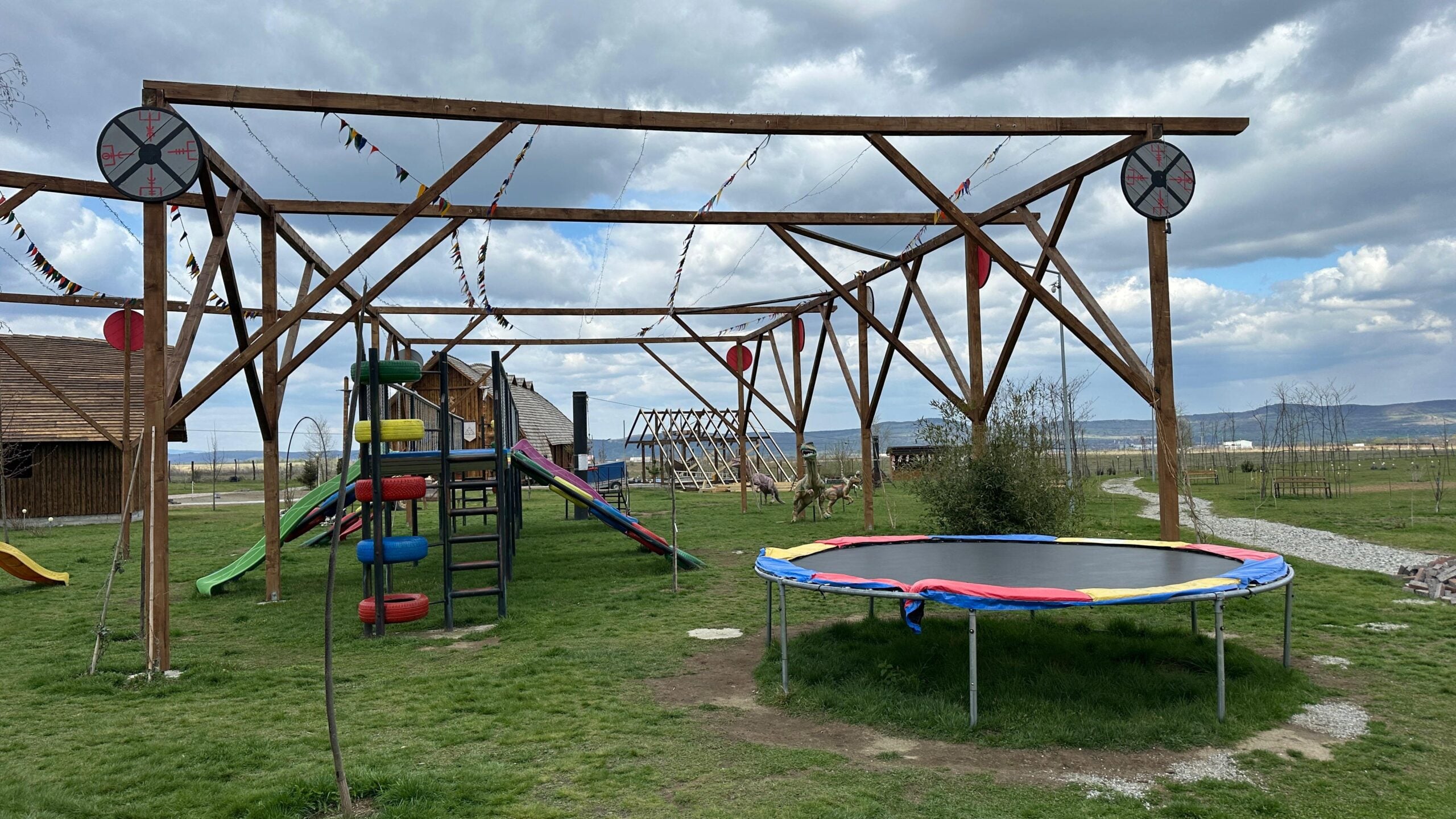 Sibiul are un sat de vikingi pe Valea Avrigului. Am descoperit o nouă atracție turistică a județului