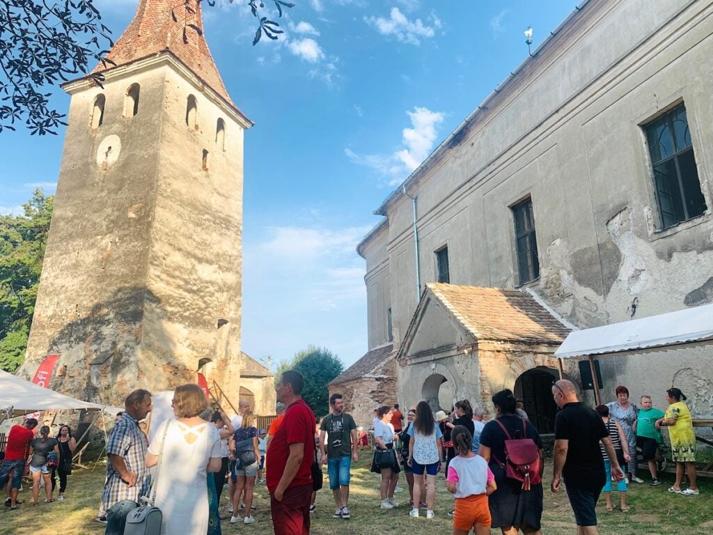 Foto arhiva turnulsfatului.ro