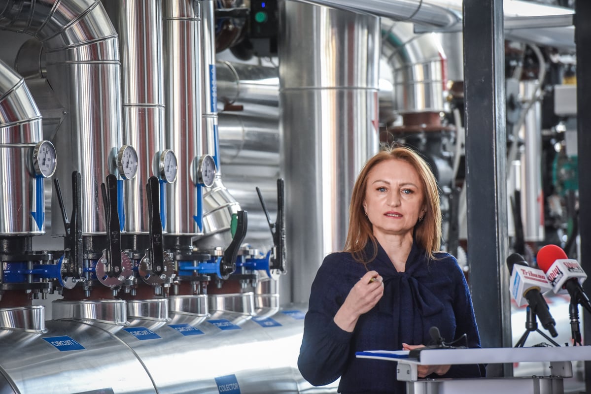 Procesul de corupție al directorului Camerei de comerț Sibiu: președinta Cîmpean este citată ca martor, urmează șeful Poliției, fostul adjunct și alți funcționari. „Sincer, nu înțeleg”