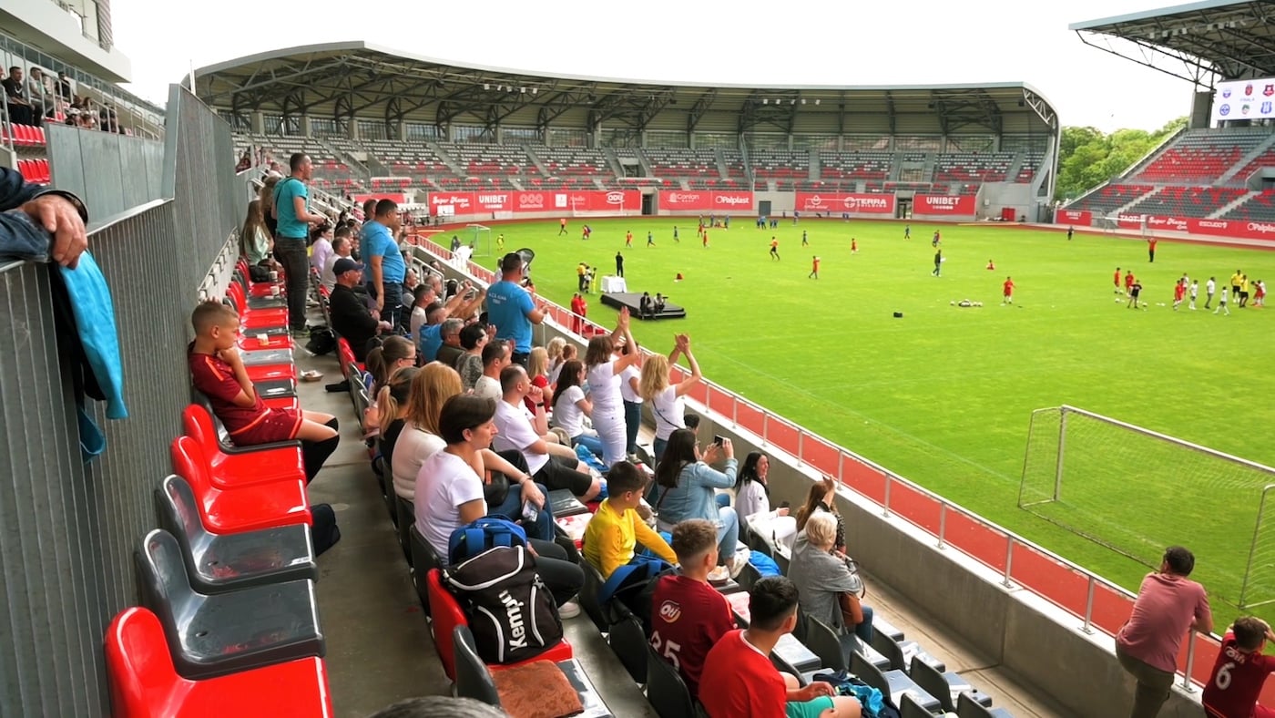 copii-fotbal-stadion-foto-primaria-sibiu-vbe8
