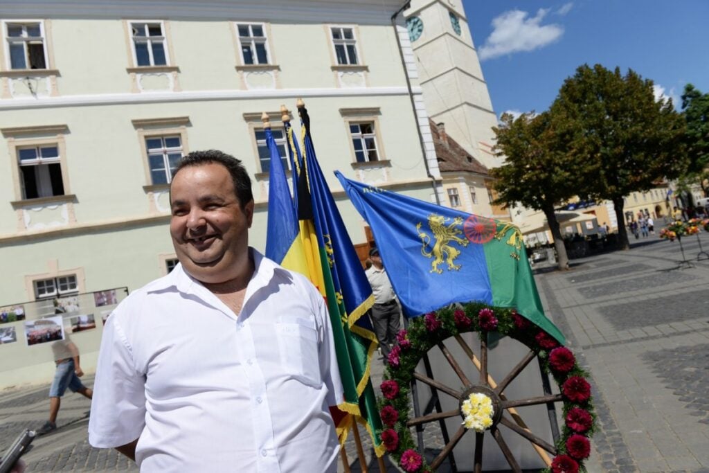 dorin-cioaba-comemorare-florin-cioaba-piata-mare-romi-tigani-9-copy-mqqy