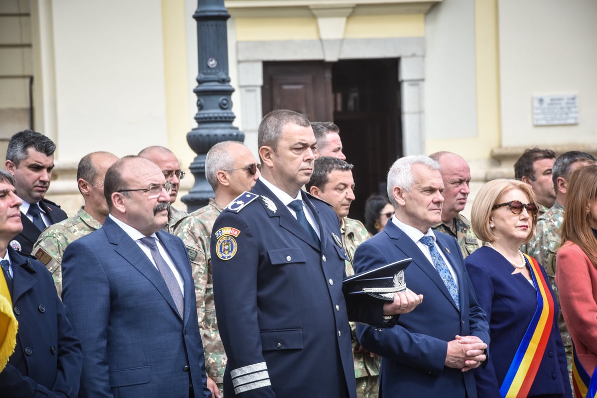 Spitalul Militar din Sibiu a primit Drapelul de Luptă, la 106 ani de la preluarea lui de către România. Deviza spitalului: „Sănătatea pacientului e legea supremă”