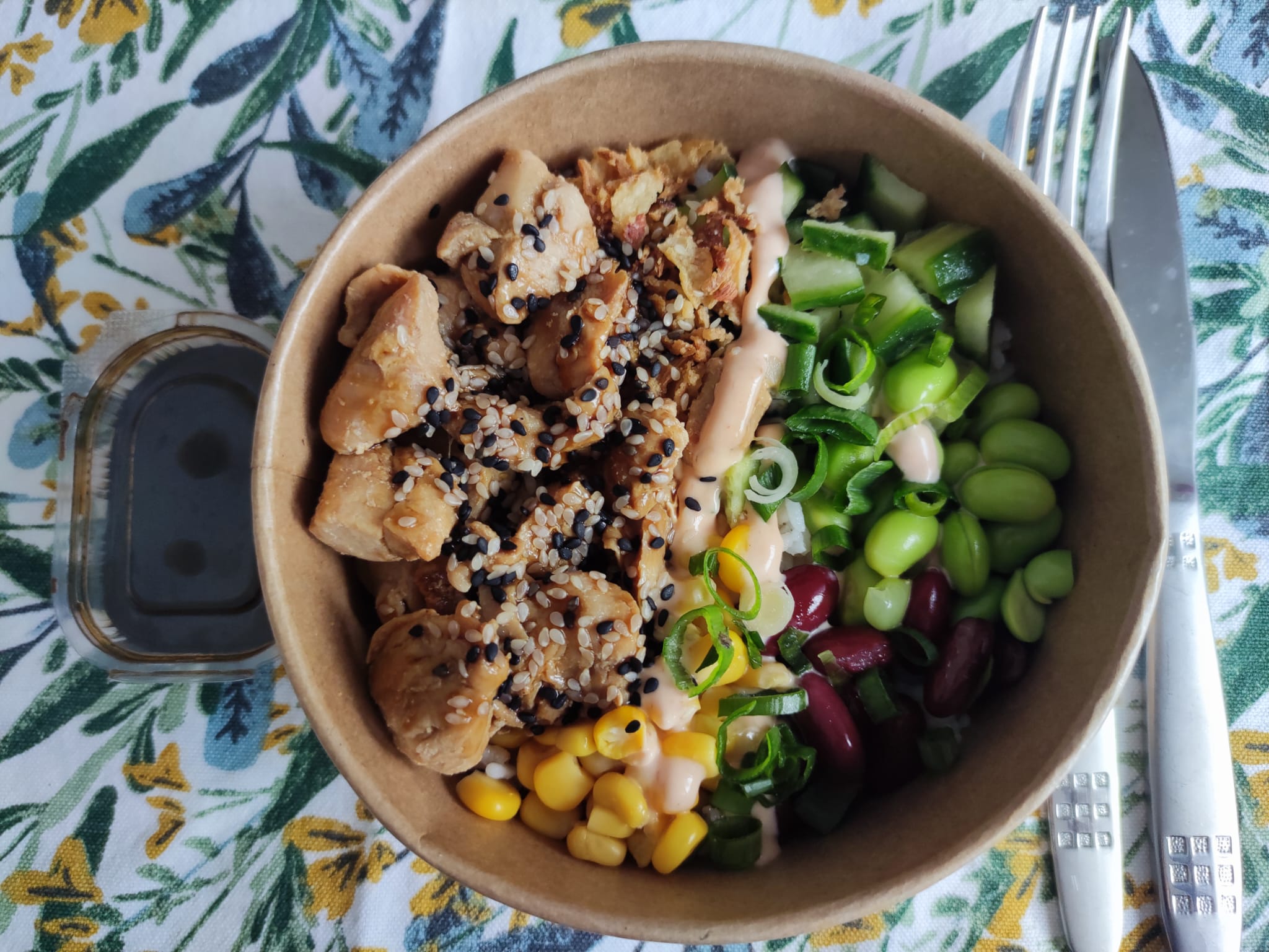 În subsol la Meraki: mănâncă repede și fugi. Restul, la pachet