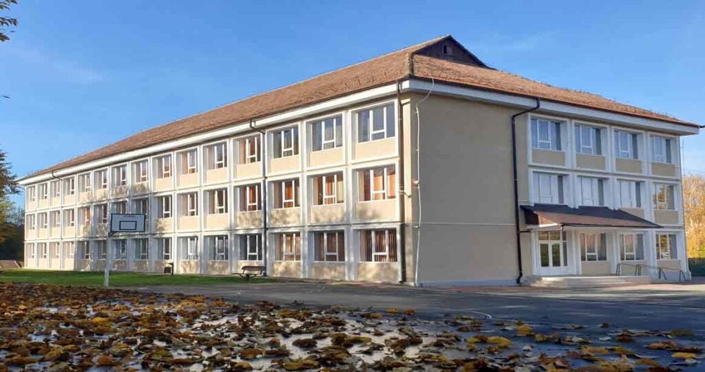 scoala-nr-3-cisnadie-sursa-siteul-scolii-jppv