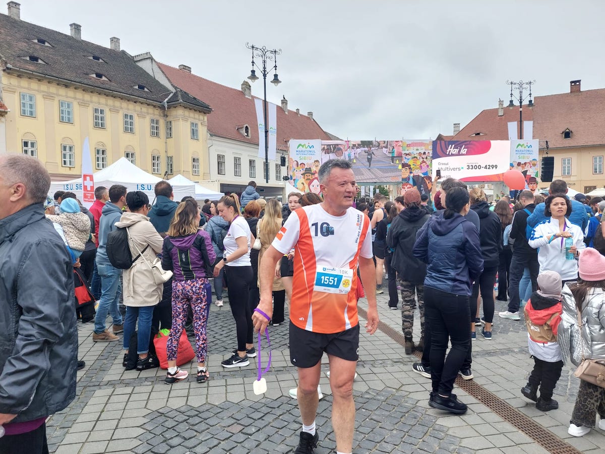 Peste 10.000 de persoane aleargă la Maratonul Internațional Sibiu. Mihai, 13 ani „A fost greu, obositor, dar a meritat”