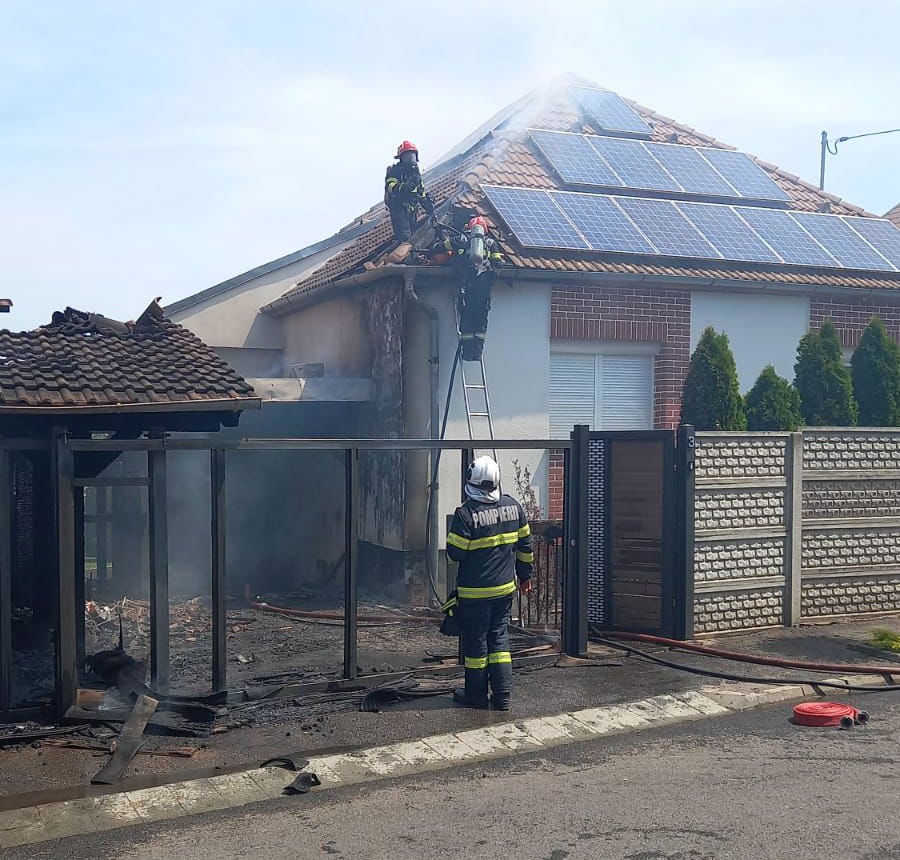incendiu-casa-pompieri-foto-isu-nlxr