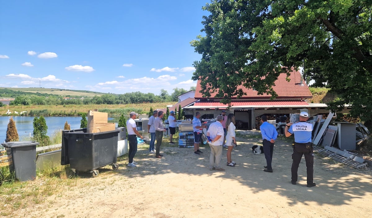 Zi de forță la Cisnădie: Primăria a preluat înapoi lacul de agrement, a sigilat construcțiile neautorizate și a desființat o terasă ilegală de sub geamul primarului