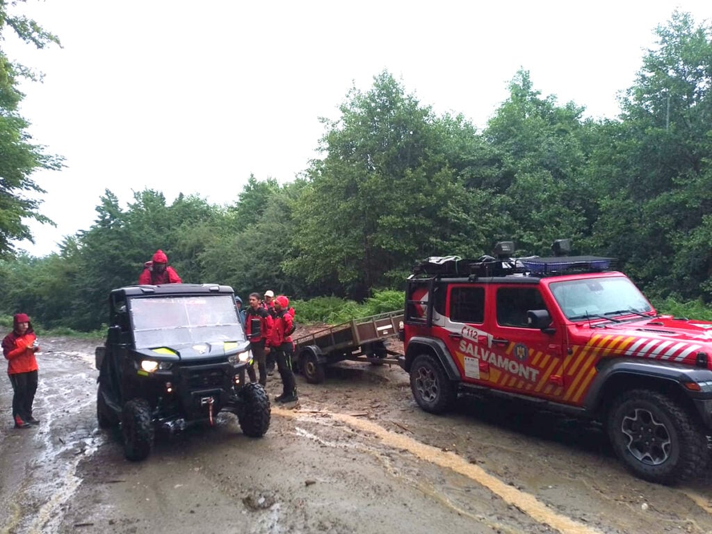 accident-motocicleta-enduro-foto-salvamont-jzj8