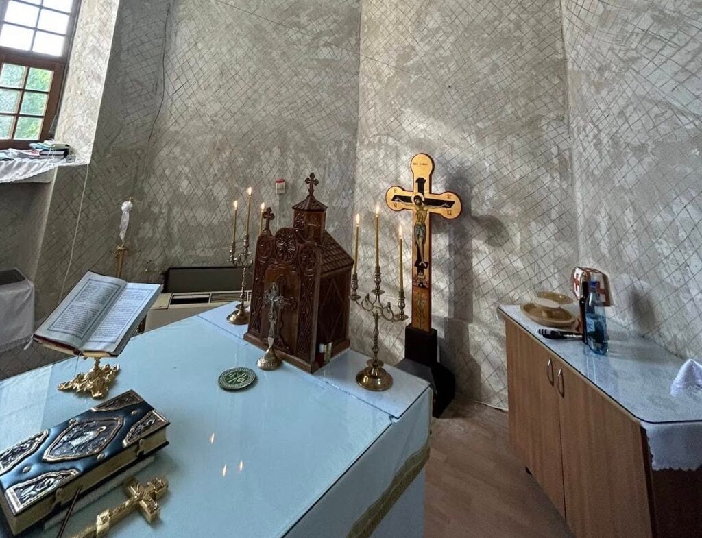 biserica-din-gusterita2-sanz