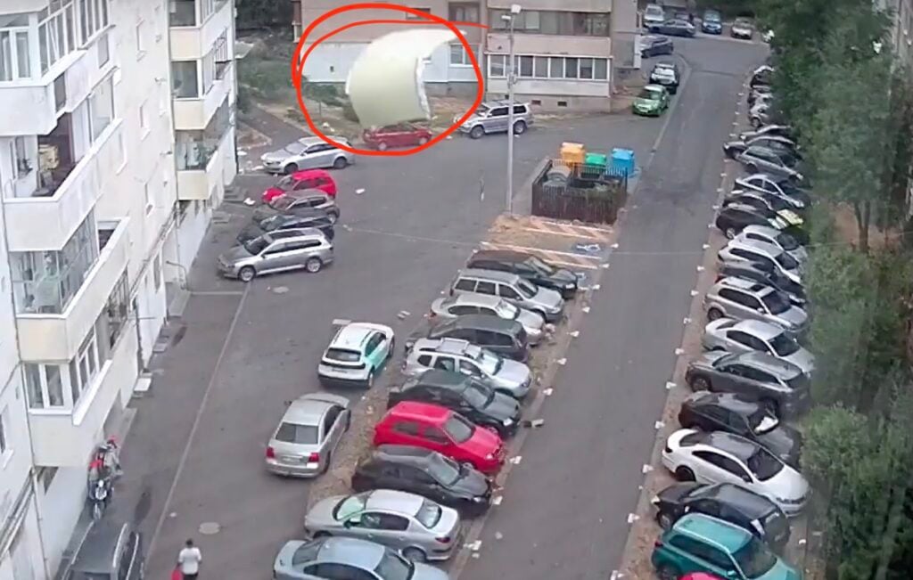 izolatia-unui-bloc-e-luata-de-vant-taes