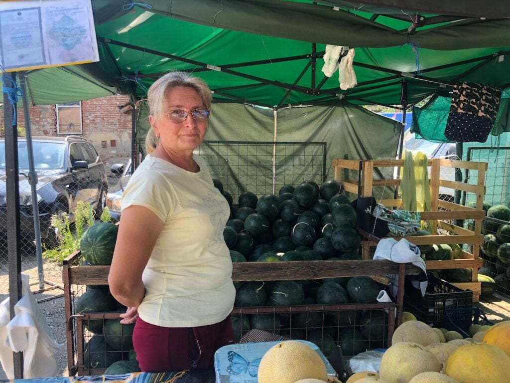 pepeni-dabuleni-piata-cibin1-kqk3