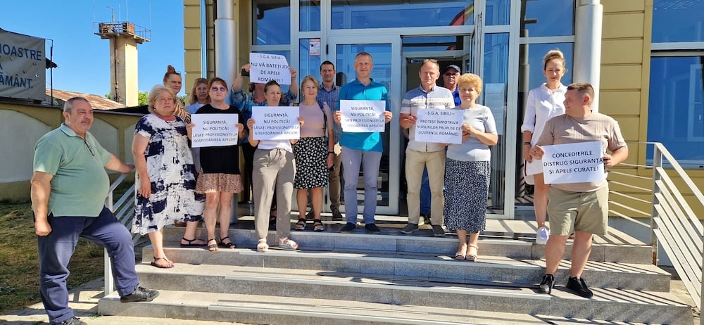 ACTUALIZARE Protest la Apele Române – Sibiu: Luna viitoare o să primesc cu 950 de lei mai puțin la salariu