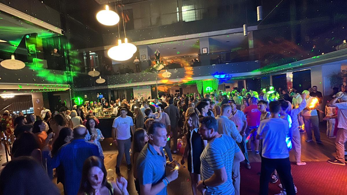 Viața de noapte din Sibiu s-a schimbat. „Oamenii caută o experiență”. Foto: turnulsfatului.ro