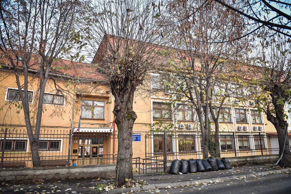 Dispută între profesoara de română Camelia Virca și conducerea școlii „Nicolae Iorga” din Sibiu. ISJ investighează