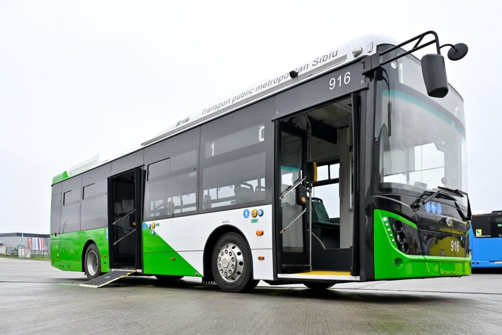 adi-transport-metropolitan-7-autobuz-electric-wqkl-d5xx