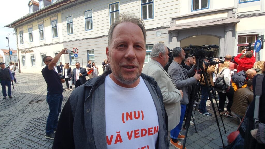 adrian-neamtu-profesor-protest-tvha-lizd