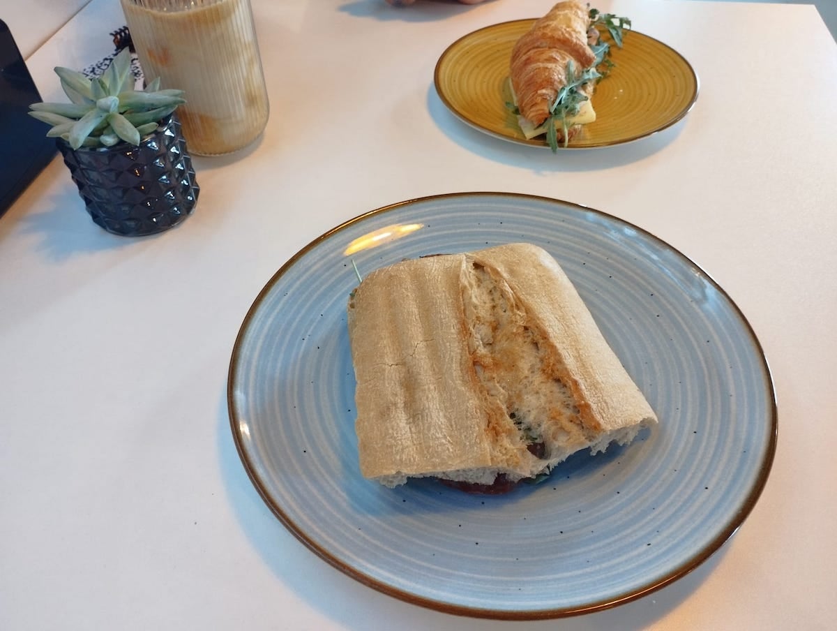 Perfect Bite – mușcă, scoate portofelul și treci pe austeritate