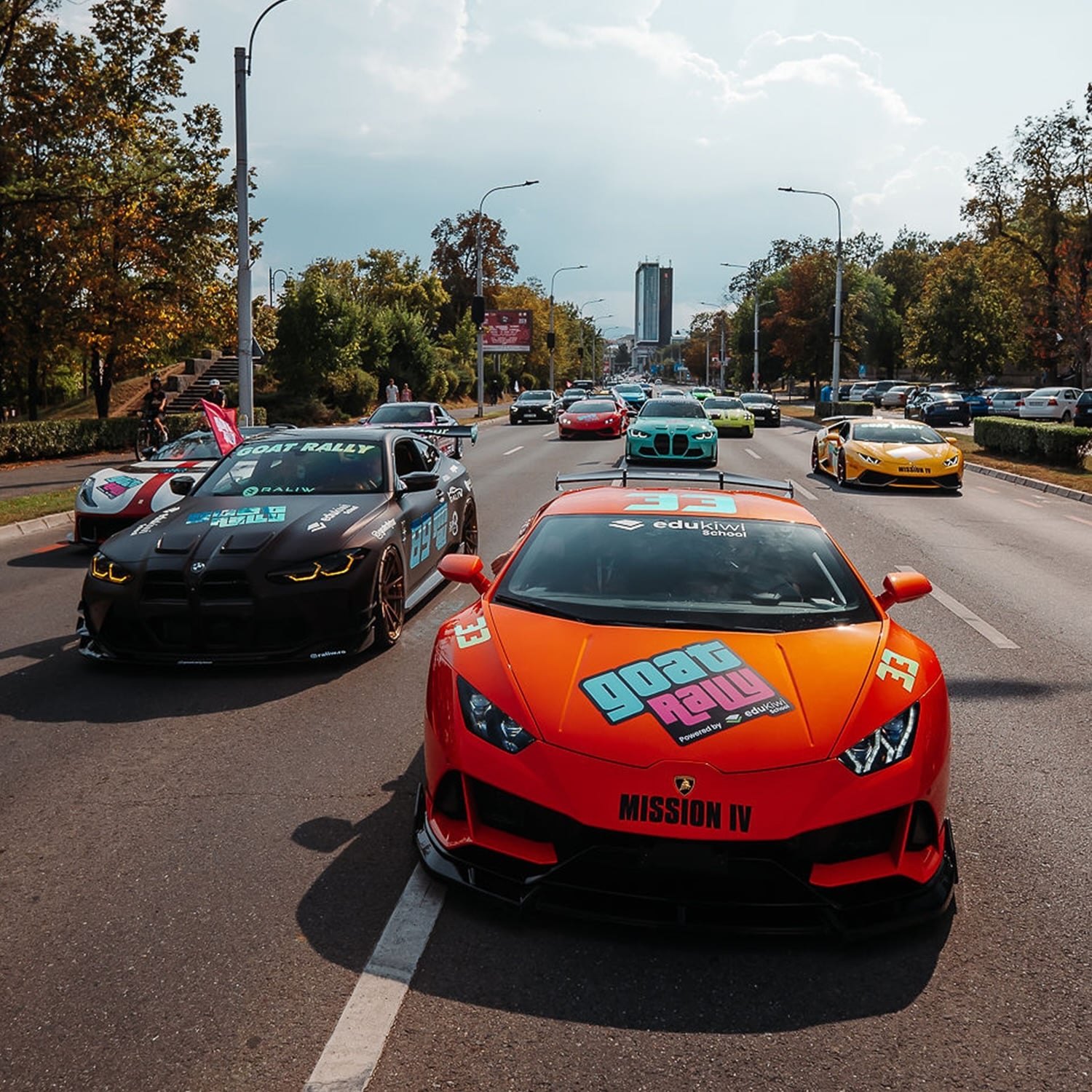Peste 25 de Lamborghini, Ferrari, McLaren și alte mașini deosebite, luni în Piața Mare. Start în GOAT Rally 2025
