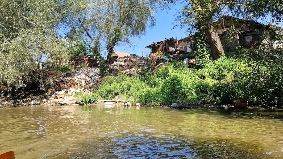 Am coborât cu barca pe Cibin din Sibiu până la Tălmaciu: aventură, fascinație și revoltă