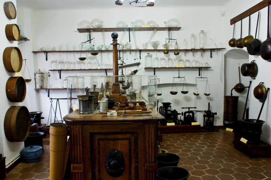 muzeul-de-istorie-a-farmaciei-foto-muzeul-national-brukenthal3-fbzt