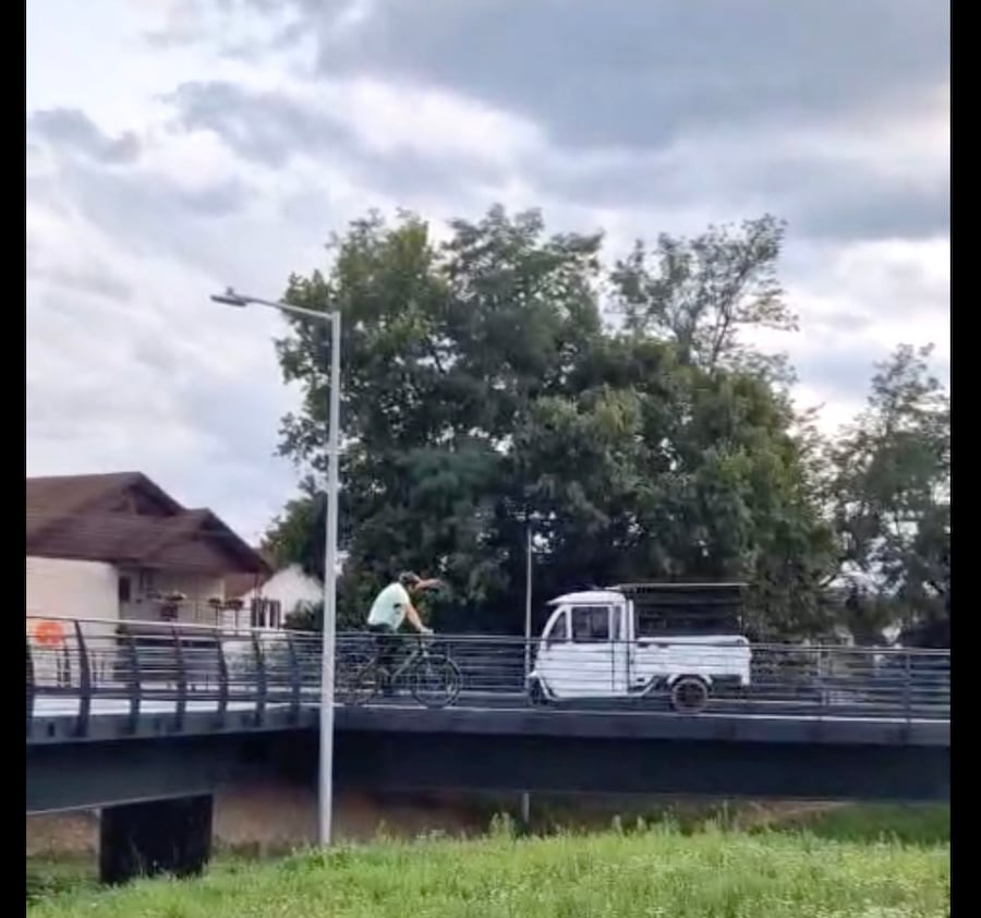 vehicul-motorizat-pista-de-biciclete-k40j