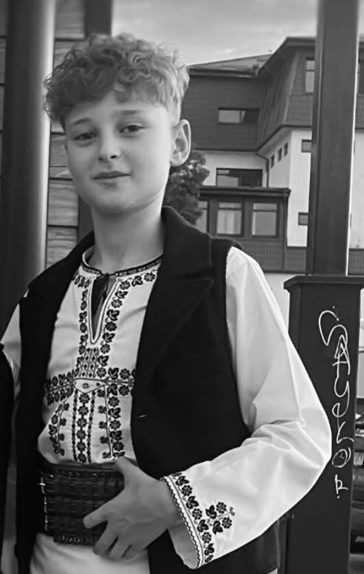 A murit Denis, băiatul de 13 ani rănit grav în accidentul cu trotineta electrică de lângă Podul Gării. Cunoscuți: „E foarte trist, dureros și nedrept ca un copil să-și părăsească părinții și prietenii astfel