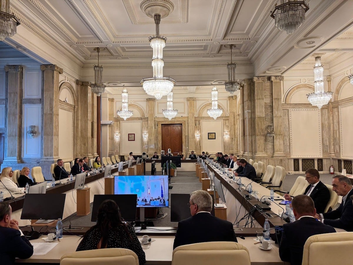 Adrian Echert, deputatul USR Sibiu, după discuțiile cu reprezentanții Fondului Monetar Internațional: Deși contextul regional este dificil, mesajele transmise sunt încurajatoare pentru țara noastră