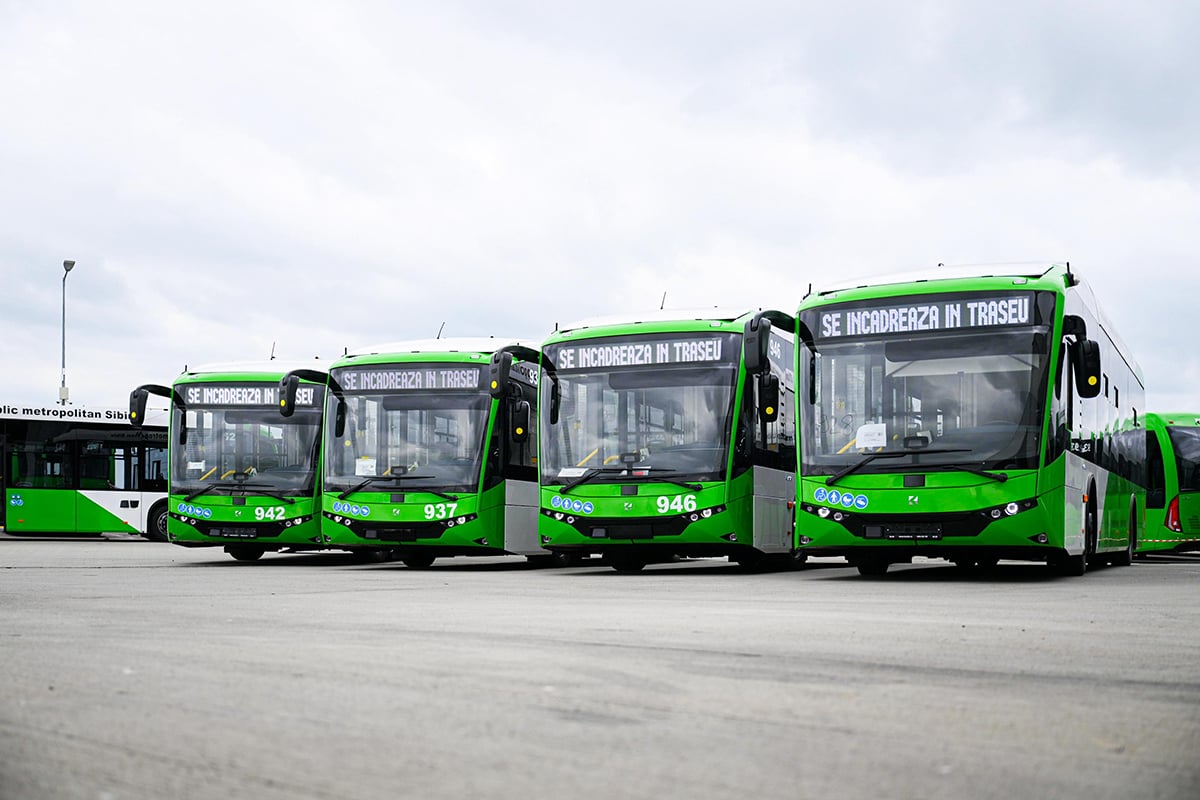 Pe rutele transportului metropolitan mai intră 30 de autobuze electrice de 12 metri