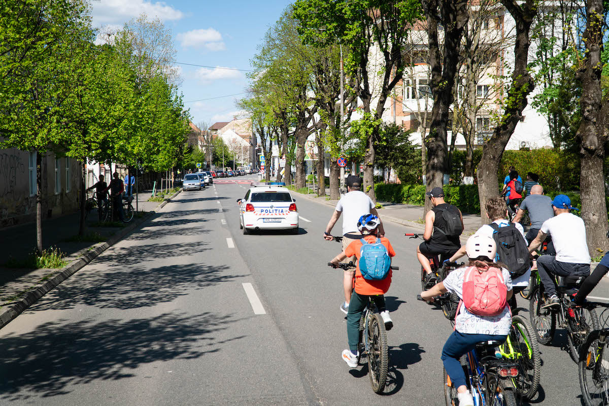 Peste 20 de situații pe care bicicliștii sibieni le întâlnesc în trafic, prezentate de Urban Bike Revolution într-o campanie media: „Din păcate, încă nu căutăm soluții pentru un mixt sustenabil de transport”