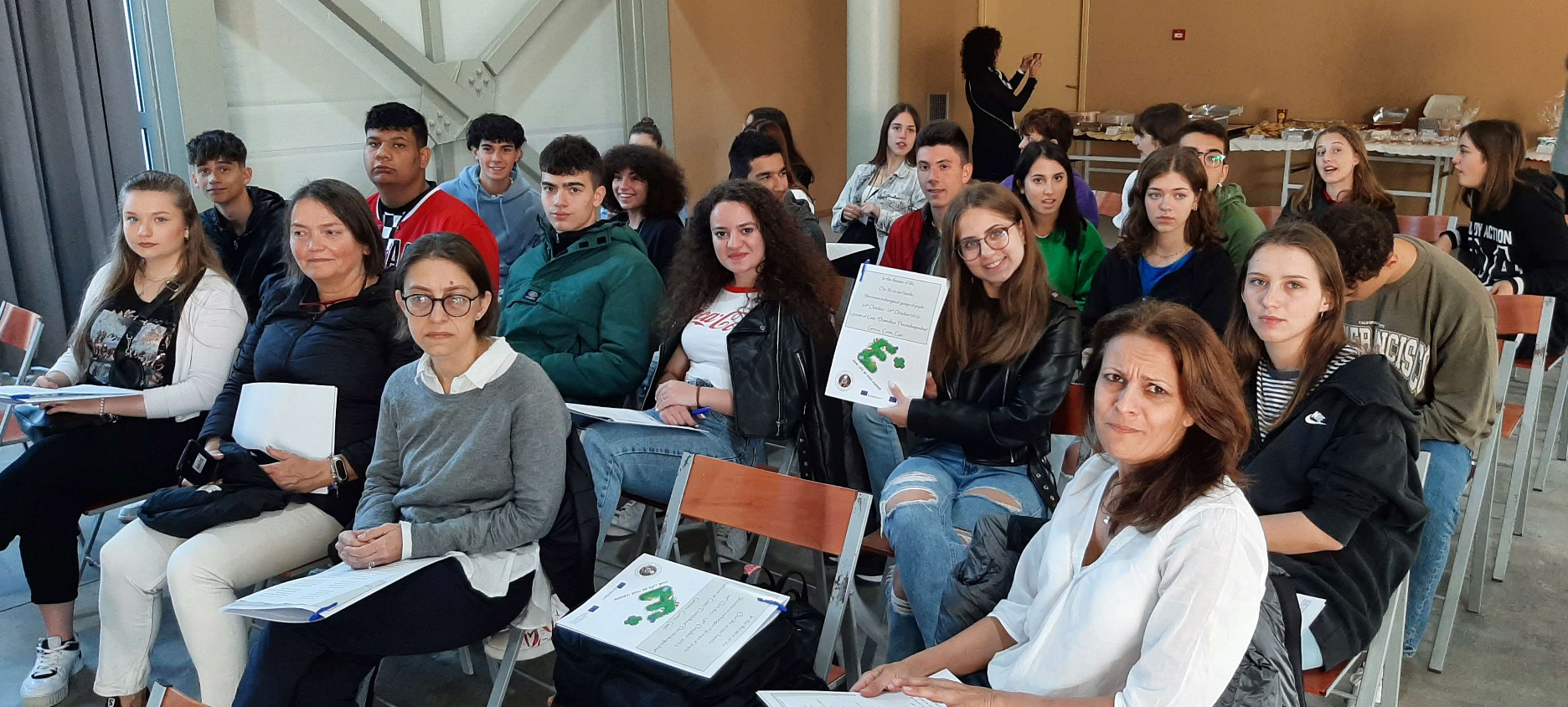 Prof. Daniela Roșca iese la pensie după aproape două decenii ca director al Colegiului Economic: „Școala nu are probleme cu elevii, ci mai degrabă cu părinții lor”