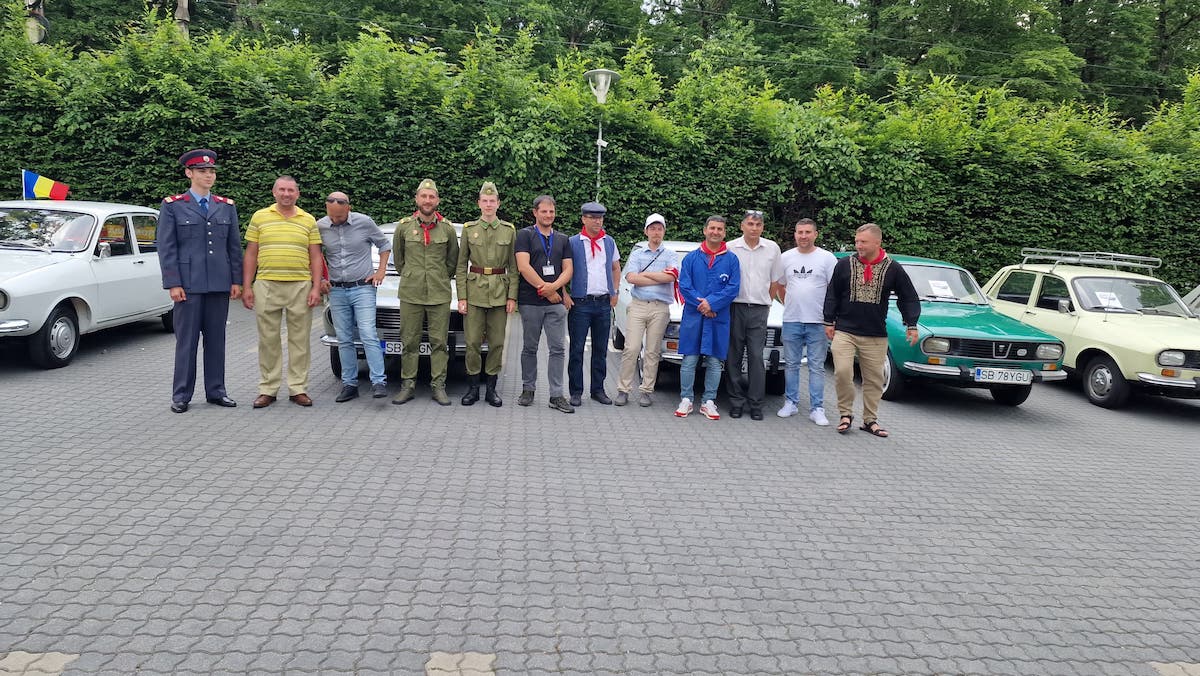 „Dacia Nostalgia”: După ce a recondiționat o Dacia 1300, un sibian a creat un club al iubitorilor de mașini clasice. „Pasiunea e prea mare. Nu te poți opri la o singură mașină”