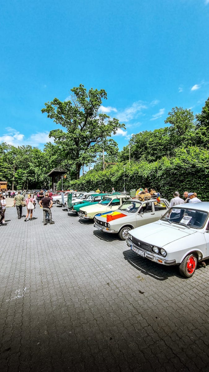 „Dacia Nostalgia”: După ce a recondiționat o Dacia 1300, un sibian a creat un club al iubitorilor de mașini clasice. „Pasiunea e prea mare. Nu te poți opri la o singură mașină”