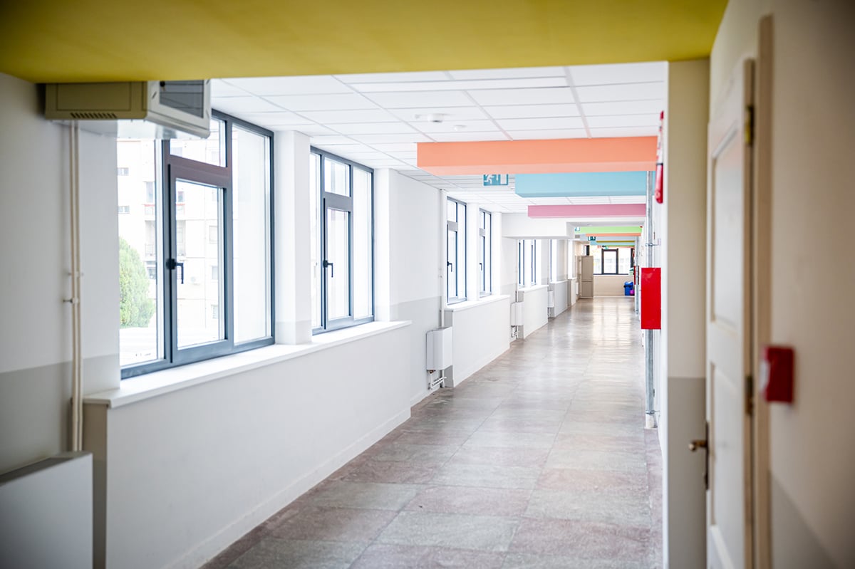 Directorii de la Lazăr, Ghibu și Școala 4 se pensionează. Foto interior Liceul Ghibu: Primăria Sibiu / arhiva turnulsfatului.ro