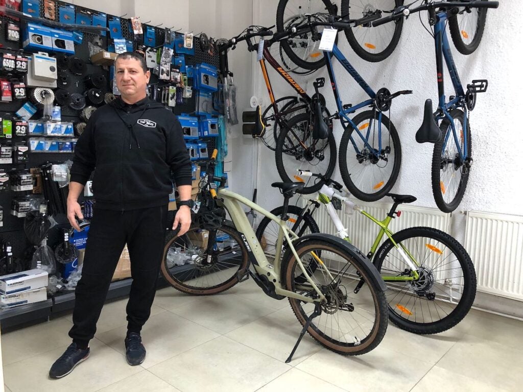 micile-afaceri-top-bike-store4-txvq