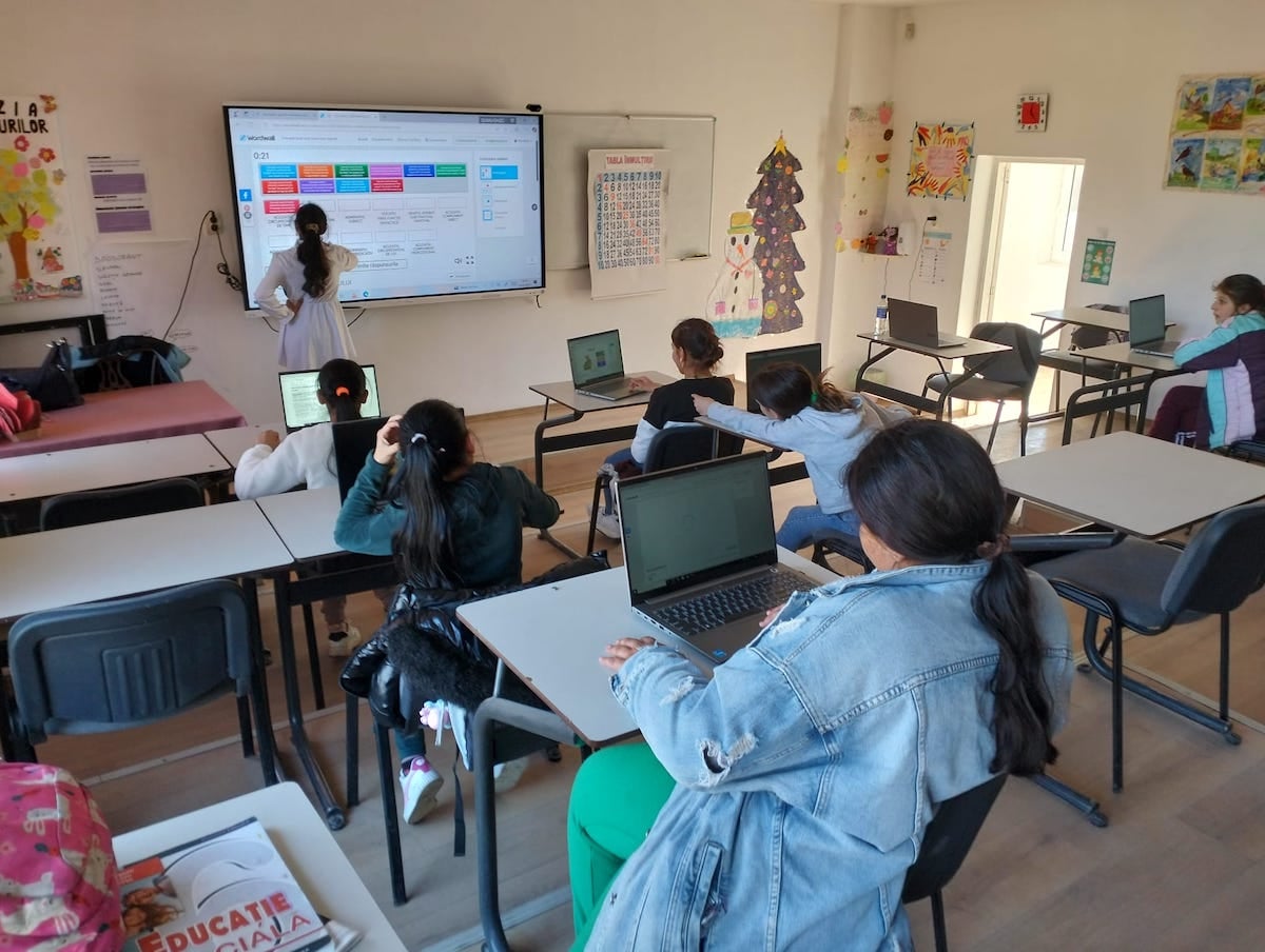 „Educația este șansa ta!”, un proiect de 200.000 de euro pentru elevii vulnerabili de la Liceul Tehnologic „Stănescu Valerian” din Târnava