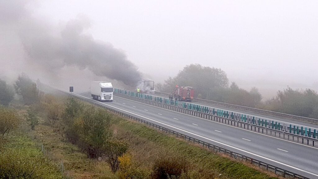 tir-in-flacari-a-1-sursa-info-trafic2-7lae