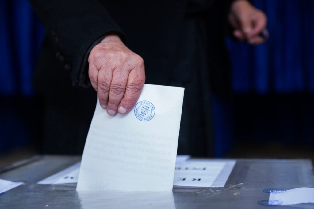 alegeri-europarlamentare-referendum-buletin-de-vot-urna-7-icvf