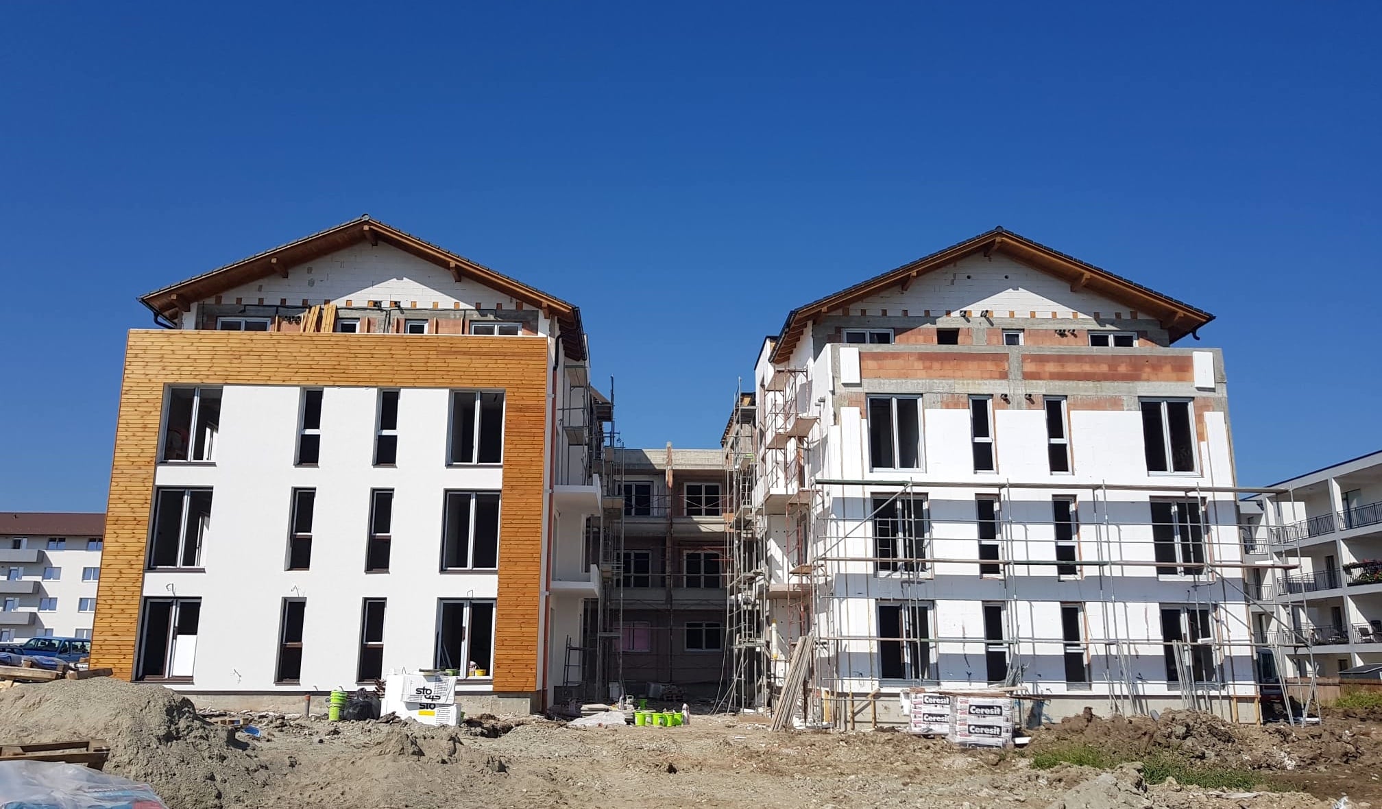 Case premium: au început lucrările la cele peste 50 de locuințe din noul ansamblu Amfeld. „Aproape de Sibiu, departe de aglomerație”