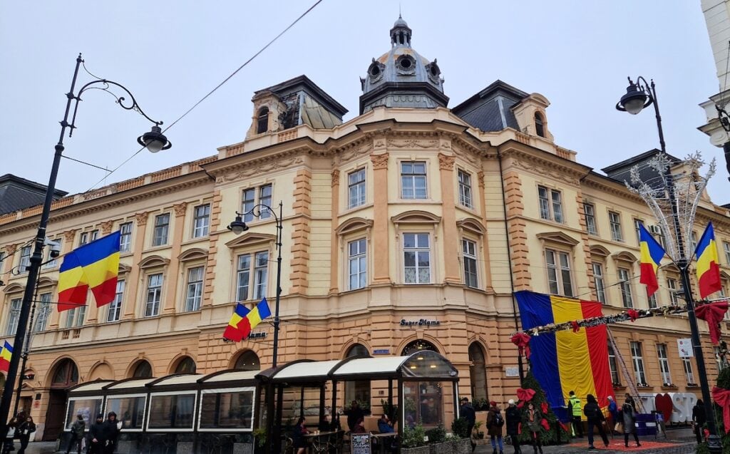 consiliul-dirigent-tricolor-zq80