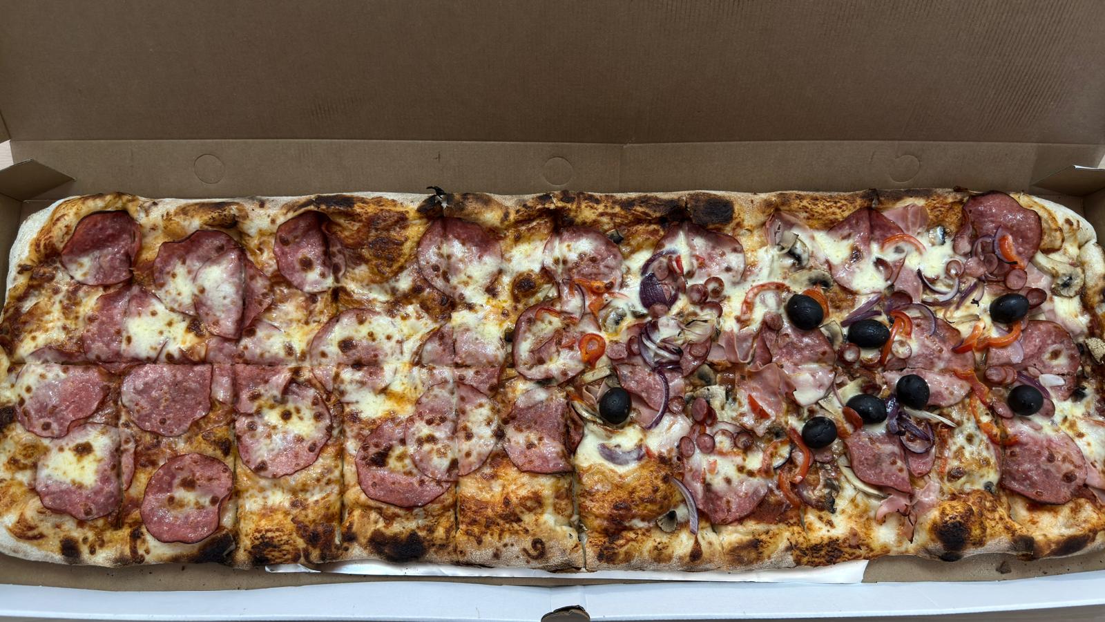 Pizza la metru - noul trend la Sibiu. Șase păreri despre Marika