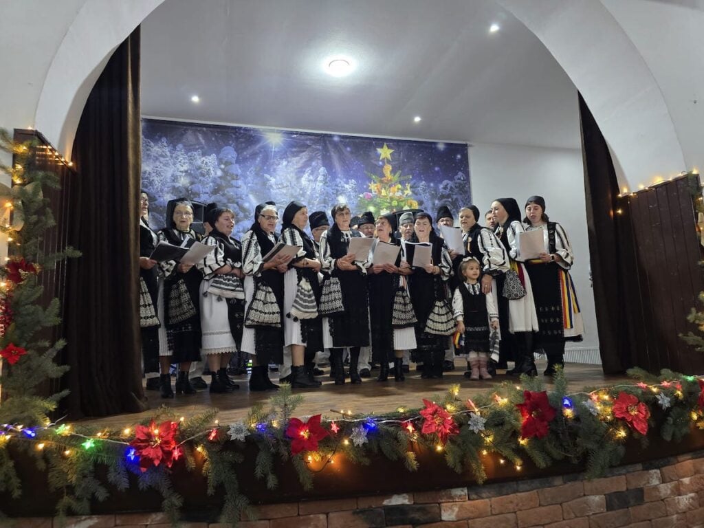 concert-de-colinde-primaria-axente-sver1-kkku